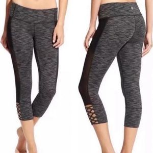 Athleta grey capri leggings